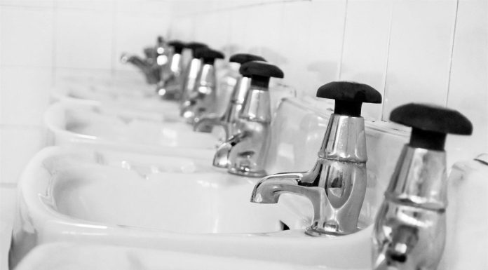 Apa caldă plătită doar când e fierbinte – Termoenergetica explică modul de calcul astăzi