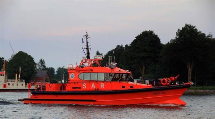 Evacuare medicală de urgență în largul Sulinei: un marinar preluat de salvatori