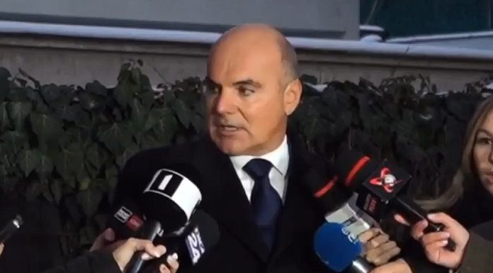 Rareş Bogdan, înainte de şedinţa PNL: Ilie, nu poţi să ceri vot de încredere din lună în lună. Dacă vrea să ceară vot de încredere, facem Consiliul Naţional, stăm de vorbă cu primarii