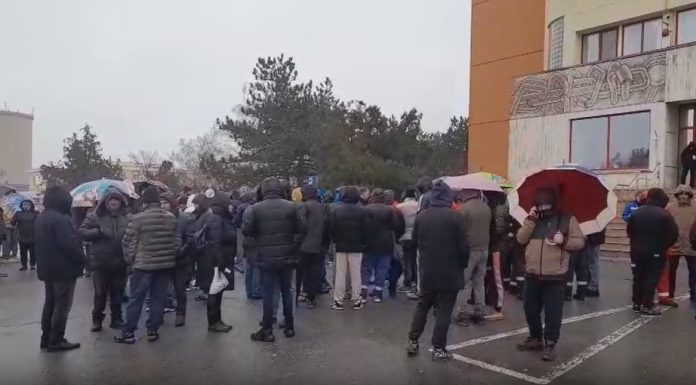 ULTIMA ORĂ Revoltă la Petromidia – Angajații declanșează conflictul de muncă.