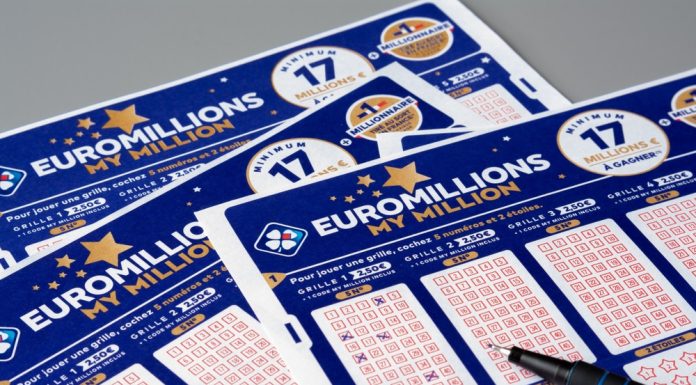 Un grup de 21 de prieteni a câştigat un jackpot de 123 de milioane de euro la EuroMillions. Fiecare a plătit 5 euro