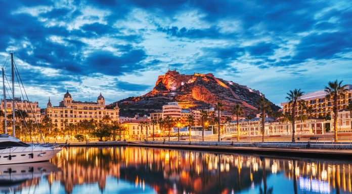 Alicante – destinația ideală pentru tot anul. Orașul spaniol unde vacanțele sunt mai lungi