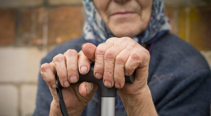Caz inedit în comunele de la frontieră. Pe hârtie avem un boom demografic, dar în realitate străzile și casele sunt pustii