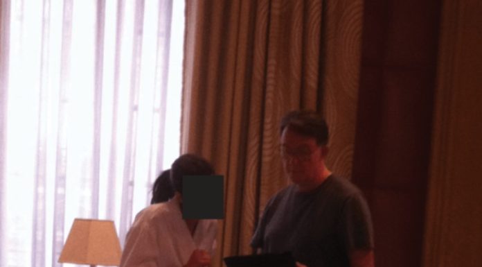 Dosarele Epstein: După fostul prinţ Andrew, căderea lui Peter Mandelson pare iminentă. Poliţia britanică anunţă că examinează rapoartele cu privire la presupusa conduită necorespunzătoare