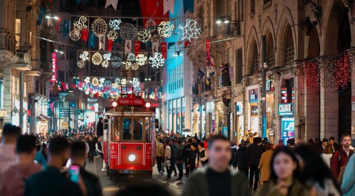 Cele mai bune orașe de vizitat la pas. Pe primul loc este o destinație care atrage numeroși români