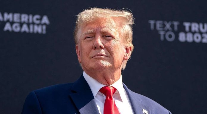 Trump elimină tariful suplimentar de 25% pentru importurile din India. New Delhi va opri achizițiile de petrol rusesc