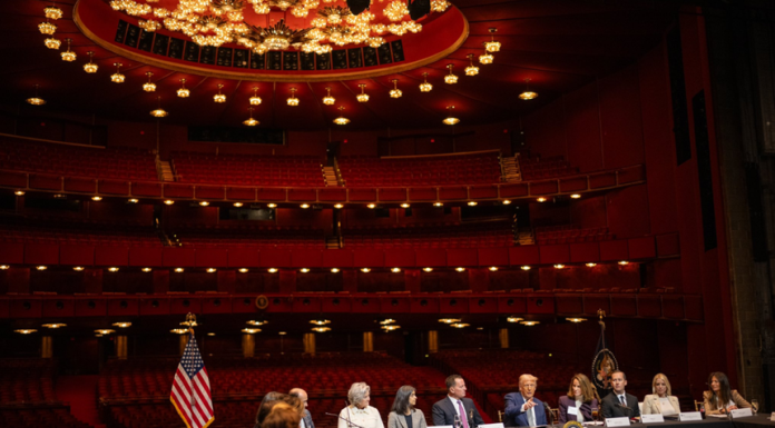 Trump va închide emblematicul Kennedy Center din Washington pentru lucrări