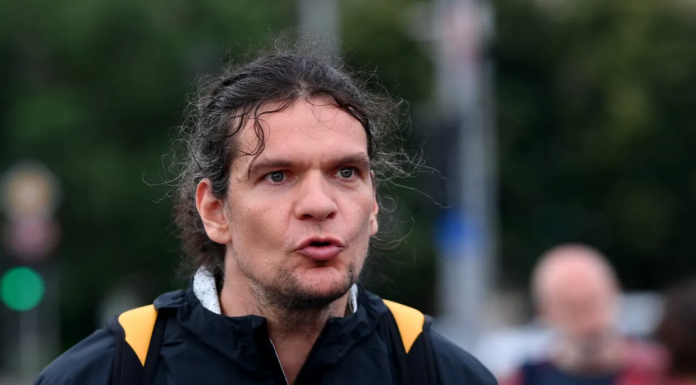 Tudor Chirilă a găsit vinovații pentru că Guvernul Bolojan vrea să normeze „ca în fabrică” munca actorilor: Suveraniștii sunt de vină