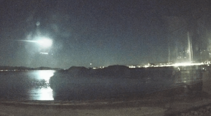 VIDEO. Momentul în care apare o undă de lumină misterioasă pe cerul Noii Zeelande. Care sunt teoriile