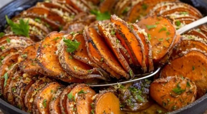 Rețetă simplă cu rădăcinoase: cartofi dulci și pătrunjel rădăcină (P)