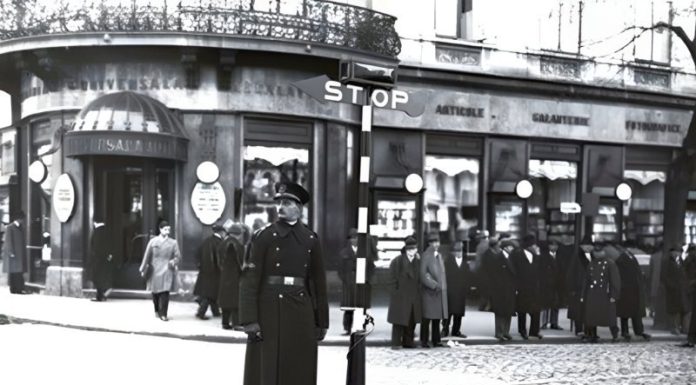 Bucuresti.ro – Primul semafor din București. Cum arăta traficul în anii ’30