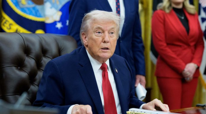 FBI extinde ancheta privind alegerile din 2020 în Arizona, după confiscarea unor buletine de vot. Reacția lui Donald Trump