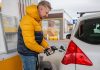 Prețurile carburanților au crescut din nou în stații. Cât costă un litru de benzină și motorină după majorări