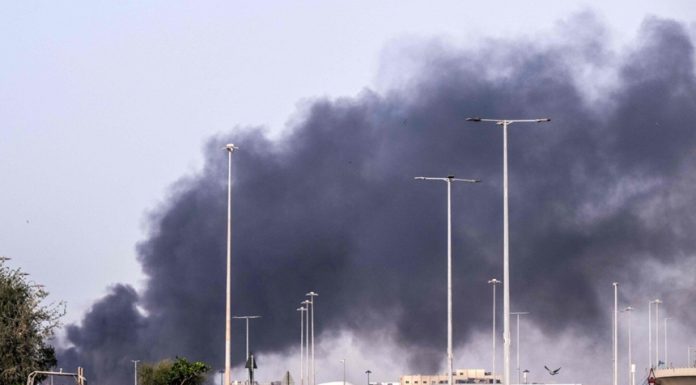 Iranul continuă atacurile asupra aliaţilor SUA din Golf, marţi dimineaţă