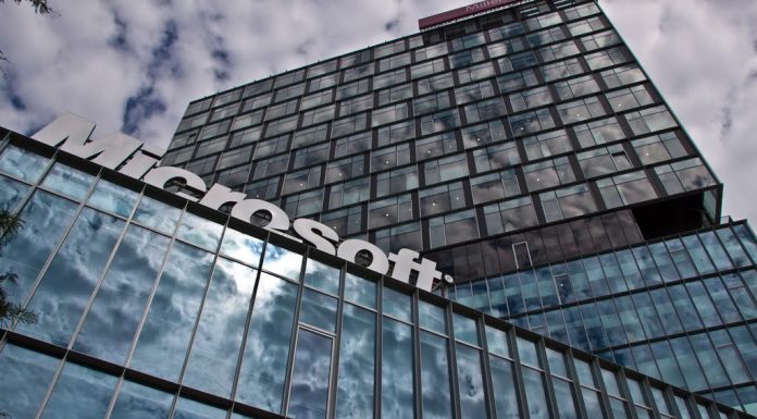 Cutremur la Microsoft. Gigantul tech anunță primul program de „plecări voluntare” din istoria companiei. Mii de angajați sunt vizați de concedieri