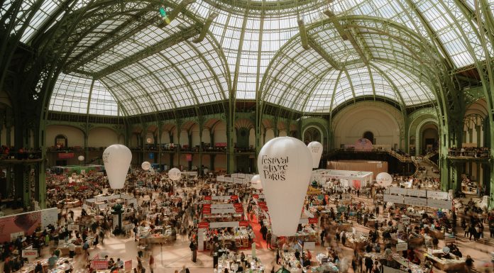 (P) Jidvei aduce spiritul românesc la Festivalul de Carte de la Paris, sub cupola Grand Palais.