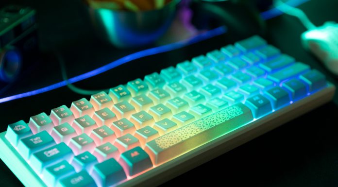 Tastatură de gaming bună: ce contează cu adevărat și ce poți ignora fără regrete