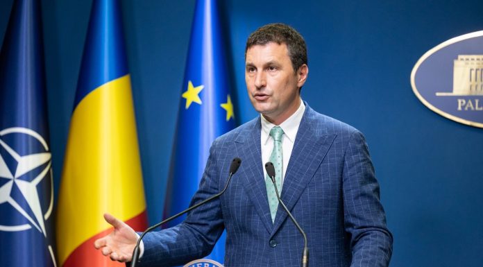 Tanczos: Spre deosebire de alţi preşedinţi, domnul preşedinte Nicuşor Dan are o poziţie echidistantă faţă de principalele partide mari. Poate să genereze mai uşor o soluţie, având această abordare echidistantă