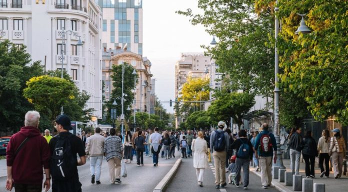 Poliția locală a intervenit pe Calea Victoriei: boxele de la terase au fost date jos în prima zi de „Străzi Deschise”