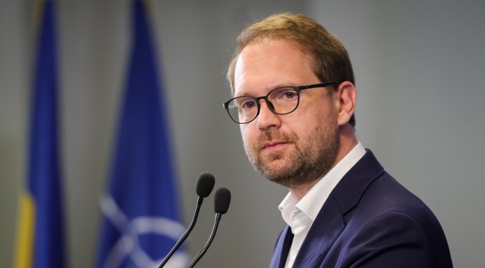 Dominic Fritz, despre consultările de la Cotroceni: Nu au fost abordate discuţiile politice. Despre anunţul moţiunii de cenzură: A fost o discuţie fără telefoane, noi am aflat când am ieşit de acolo