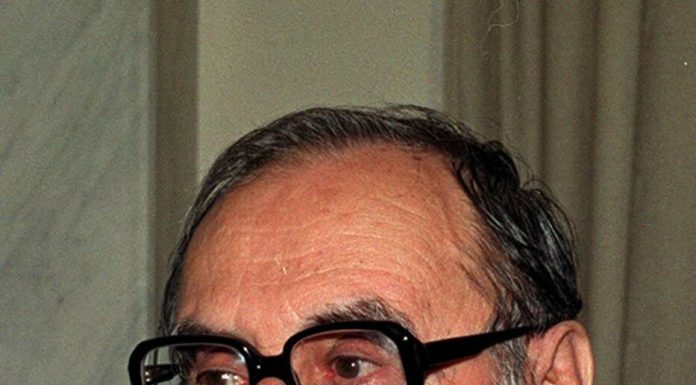 Ștefan Augustin Doinaș – mistrețul cu colți de argint care a învins moartea prin iubire și cuvânt