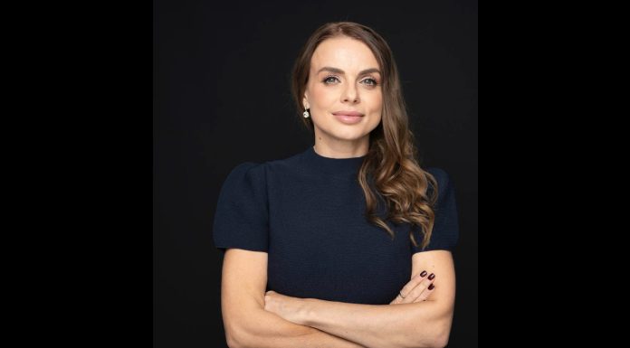 Cătălina Grama împlinește 45 de ani. „Personajele sunt oglinzi în care m-am văzut”