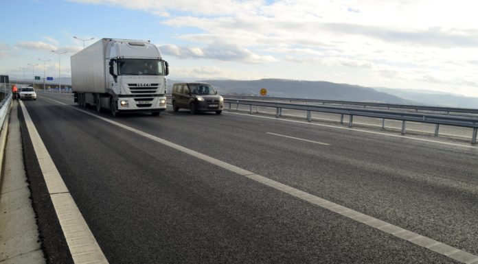 Progres pe Autostrada Transilvania, pe lotul Chiribiș-Biharia: aproape jumătate din autostradă e finalizată