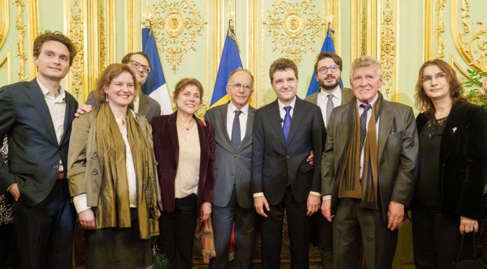 Scandalul diplomei de licență a lui Nicușor Dan se mută în Franța. Profesori de la universități de prestigiu din Paris sar în ajutorul lui