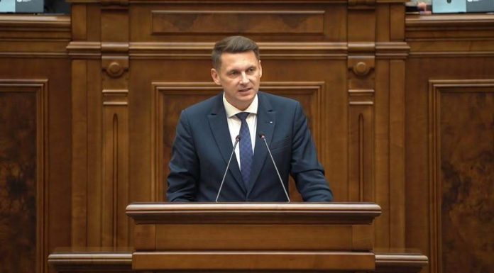 Abrudean: Rezultatul votului din Ungaria este un semnal de stabilitate pe care România nu are voie să îl ignore / România are datoria morală şi politică să îşi menţină parcursul fără ezitare, să rămână un pilon de stabilitate în regiune