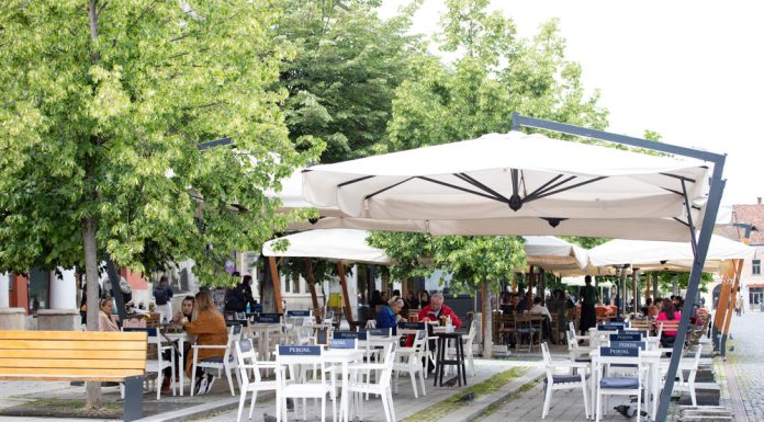 O țară din Europa vizitată de mulți români ar putea să-și închidă terasele în timpul valurilor de căldură extreme