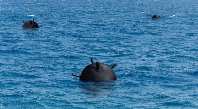 Iranul nu poate deschide Strâmtoarea Ormuz pentru că armata n-a ținut evidența: „Nimeni nu știe unde sunt minele"