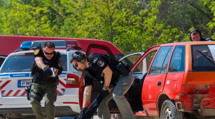 Un român a fost arestat de urgență la Budapesta după ce polițiștii au făcut o descoperire macabră în locuința acestuia