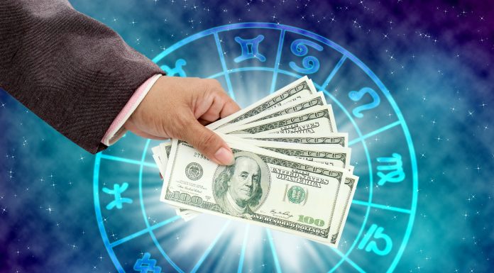 Horoscop. Cele patru zodii care atrag bani până pe 3 mai 2026. Oportunități financiare până la finalul săptămânii