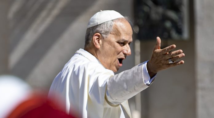 Papa Leon al XIV-lea: „Vai de cei care folosesc religia pentru război. Lumea este devastată de o mână de tirani”