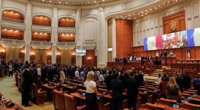 Noua lege a salarizării din sistemul bugetar. Indemnizația de hrană și sporul de condiții vătămătoare, eliminate