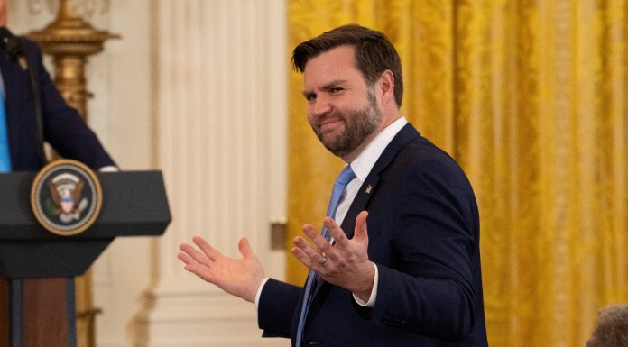 JD Vance: neîncrederea SUA–Iran persistă, dar negocierile au șanse reale de succes