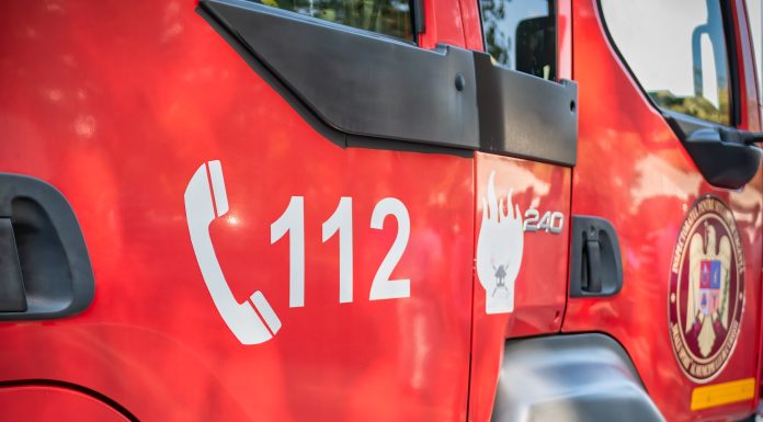 Incendiu pe platforma fostului Combinat siderurgic din Hunedoara. Sunt degajări mari de fum