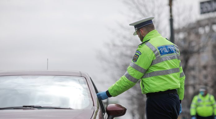 Sindicatul Europol: Un fost consilier prezidențial ”a făcut circ lângă autospeciala de poliție”, pentru că era amendat