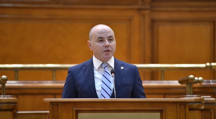Alexandru Muraru (PNL): Planul alianţei PSD-AUR pentru dărâmarea guvernului este făcut de câteva săptămâni. Este o acţiune premeditată. Vorbim de instaurarea unui nou regim politic în România, de sorginte belarusă