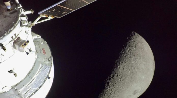 Imagini istorice din apropierea Lunii. Astronauții misiunii Artemis II revin mâine pe Pământ