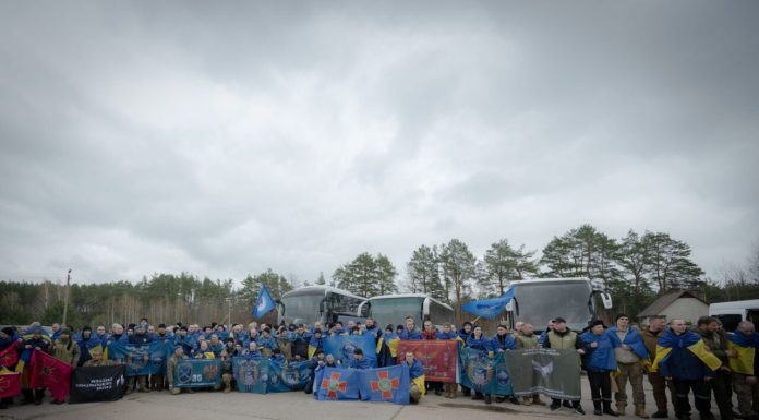 Rusia și Ucraina au făcut un schimb de câte 175 de prizonieri de război. Când intră în vigoare armistițiul temporar