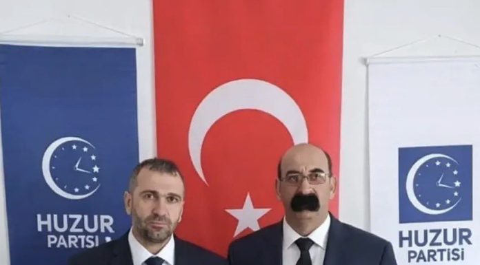 Detaliul care l-a făcut pe un politician din Turcia viral. Oamenii nu își mai pot lua ochii de la fața lui