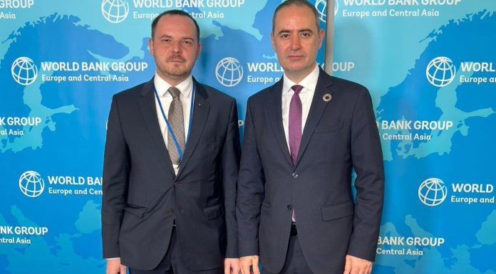 Miniştrii Sănătăţii şi Finanţelor, discuţii cu reprezentanţii Pfizer, în SUA – Rogobete: Discuţiile s-au axat pe identificarea unor soluţii concrete pentru România / Este un proces care nu se încheie astăzi. Dar este un început important