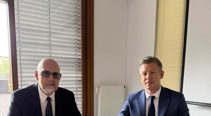 Kelemen Hunor s-a întâlnit cu Péter Magyar la Budapesta / Guvernul TISZA şi UDMR vor colabora / Viitorul premier al Ungariei anunţă că maghiarii din Transilvania vor continua să beneficieze de ajutor, dar cere transparenţă