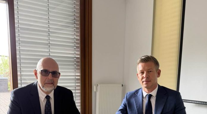 Kelemen Hunor s-a întâlnit cu Péter Magyar la Budapesta: „Am convenit că vom lăsa trecutul în urmă”