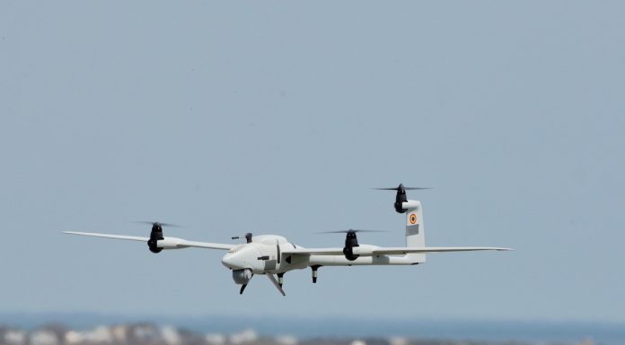 Ministrul Apărării anunţă că firme producătoare de drone şi sisteme contra-dronă care au participat la exerciţiul din poligonul Midia au fost invitate să meargă în operaţiuni reale, umăr la umăr, cu militarii Armatei Române şi să doneze din produse