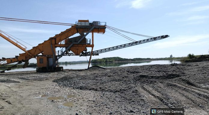 Acţiune de forţă a inspectorilor Apele Române Jiu: Peste 100 de hectare exploatate ilegal la Piatra-Olt, două plângeri penale, o amendă de 40.000 lei şi activitate suspendată