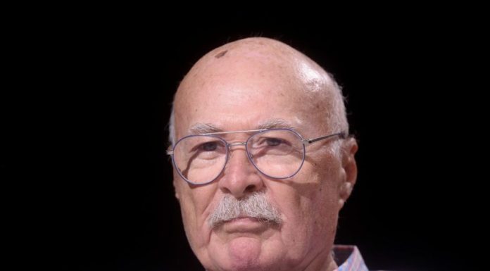 Tudor Gheorghe dus de urgență la spital după ce a căzut în baia unui hotel