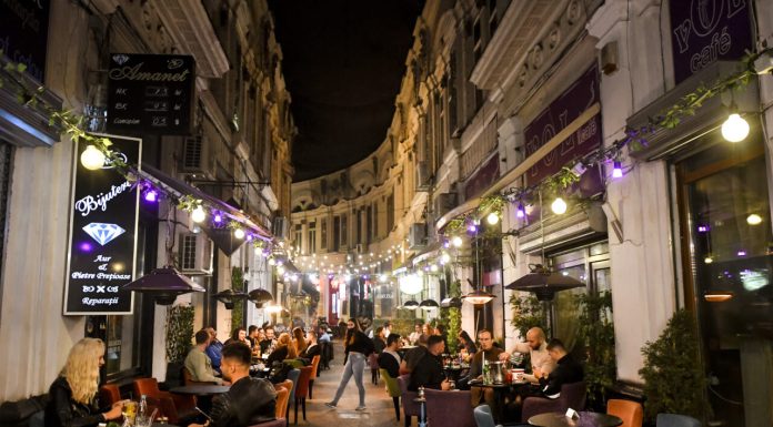 Terasele din București ar putea rămâne deschise și pe timp de iarnă. Ce regulă nouă pregătește Primăria pentru patronii de restaurante