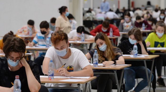 Germania ia măsuri împotriva trișatului cu inteligența artificială la examenul de admitere la universitate